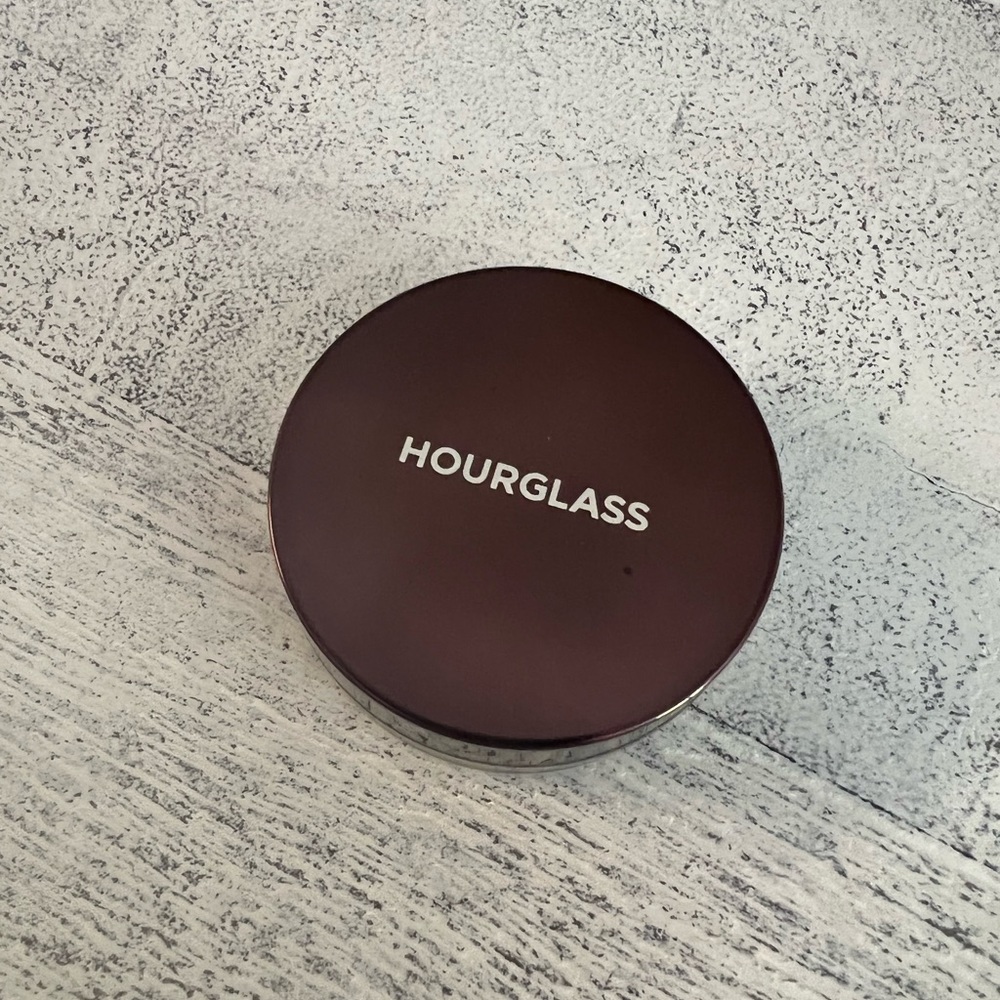 Hourglass Translucent Setting Powder